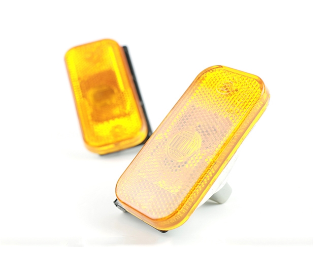 側（cè）標誌（zhì）燈